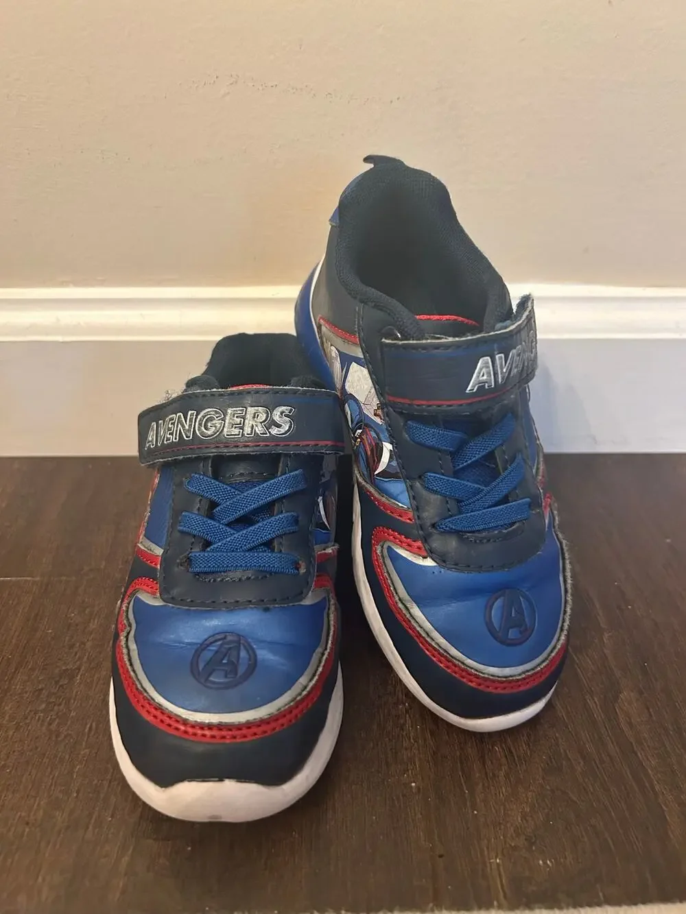 Marvel Avengers Toddler Boys Sneakers Sz 10 Superhero Back To School Athleisure